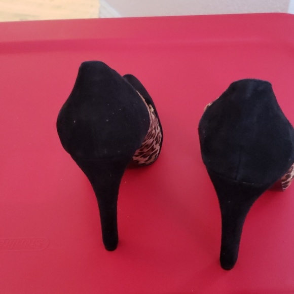 Bcbg Pumps - Picture 4 of 4